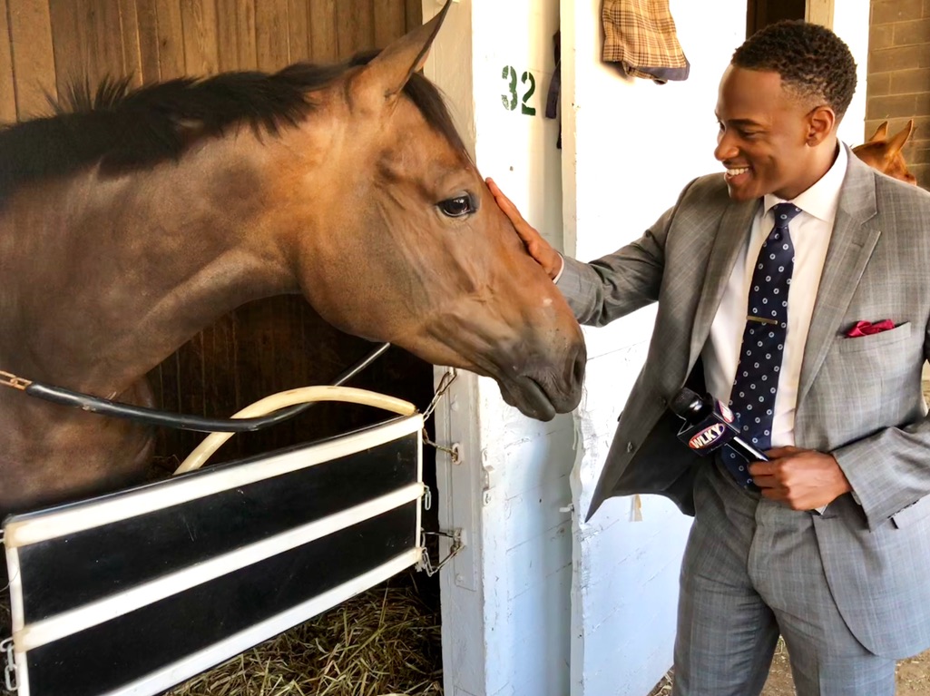 Stephon Dingle reports from Churchill Downs and greets a racehorse.